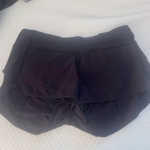 Black lululemon speed shorts 2.5 inch